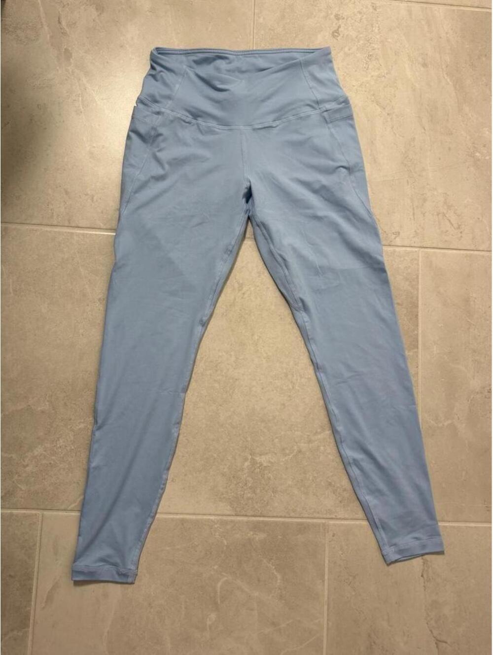 Light blue workout leggings